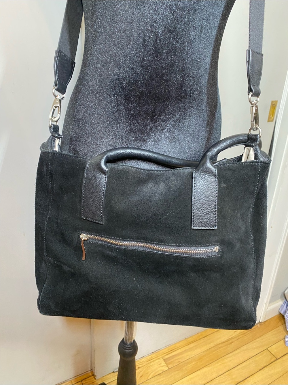 SORIAL Black Suede Shoulder Bag with Braided Tassels - Women - Picture 4 of 7